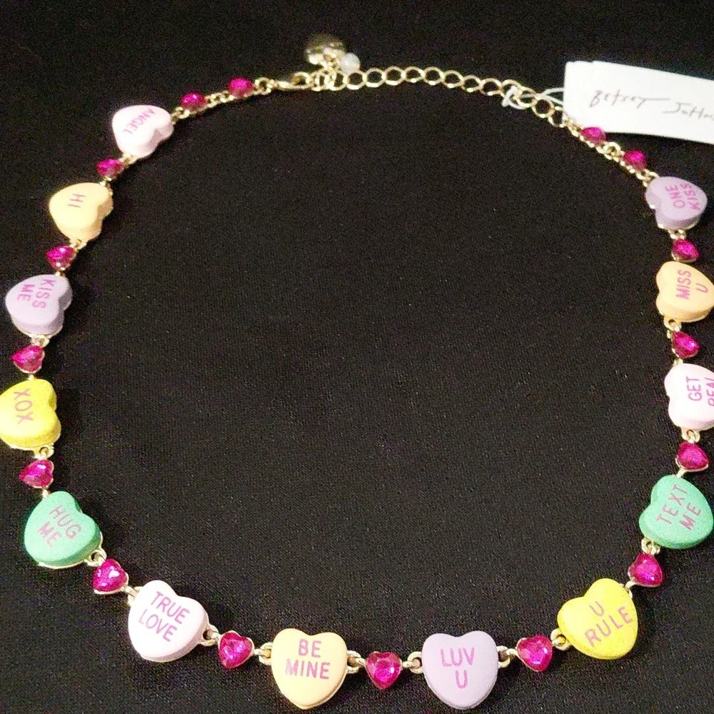 BETSEY JOHNSON SWEETHEART NECKLACE - Picture 7 of 7